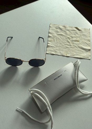 Beden Şeffaf Bej Minimalist Kadın Güneş Gözlüğü