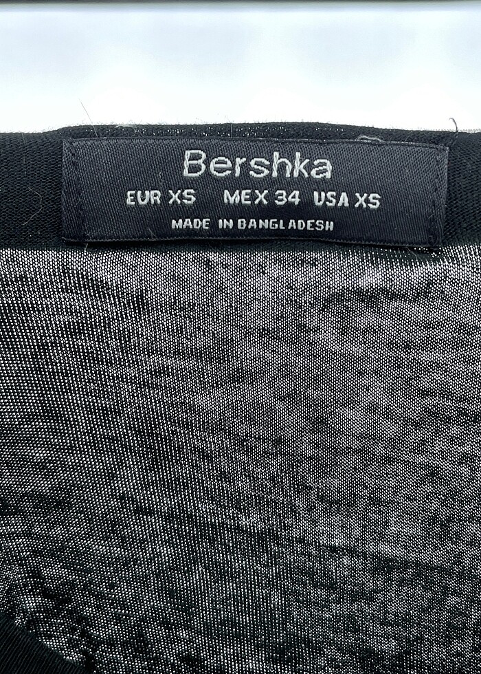 Bershka T-shirt %70 İndirimli. - Görsel 4