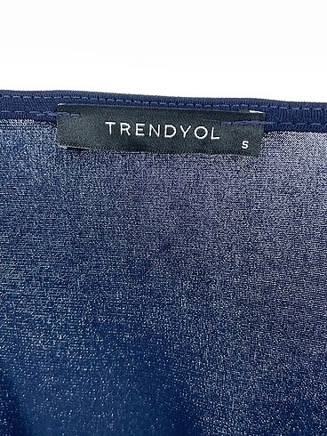 s Beden lacivert Renk Trendyol & Milla Bluz %70 İndirimli.