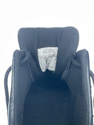 40 Beden siyah Renk Guess Spor Ayakkabı %70 İndirimli.