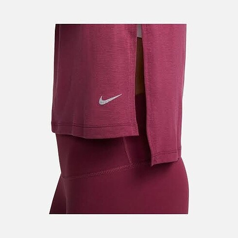 Nike Yoga tişört