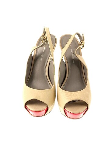 38 Beden Kurt Geiger Dolgu Topuk %70 İndirimli.