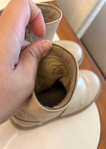 Bej Kız Çocuk Deri Bot - Görsel 4