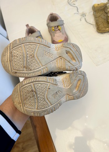 Zara Kız Çocuk Beyaz Spor Ayakkabı - Görsel 5