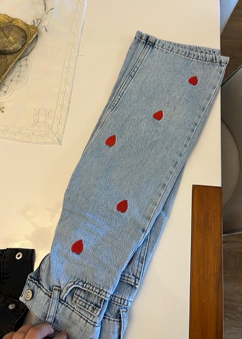 Nakışlı Bol Kesim Midi Kot Pantolon - Görsel 4