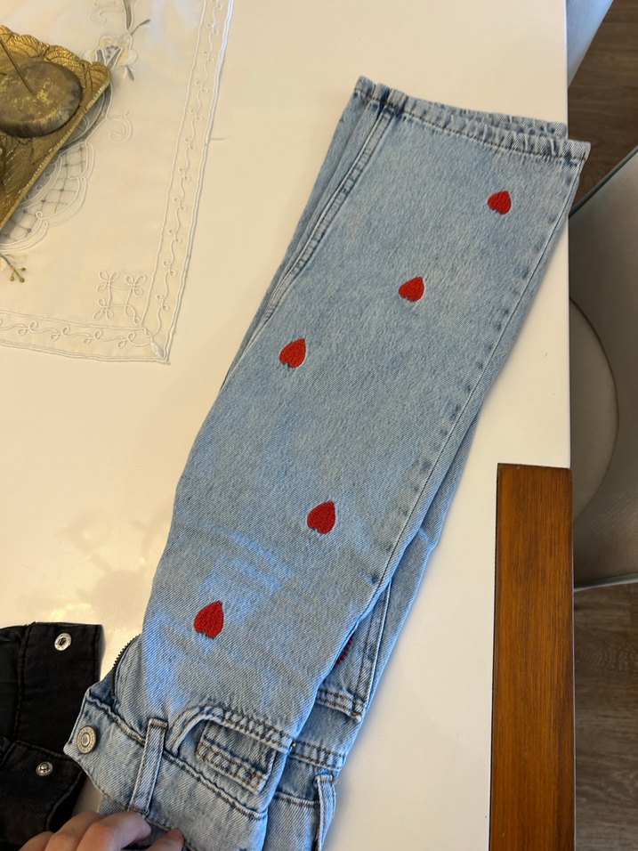 Nakışlı Bol Kesim Midi Kot Pantolon - Görsel 4