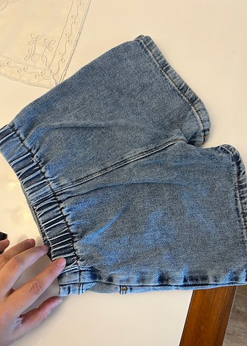 Düğmeli Mavi Midi Denim Şort - Görsel 3