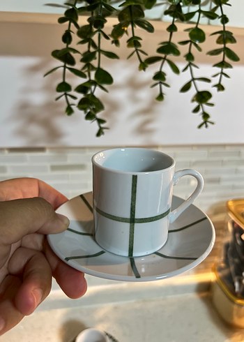 Yeşil Desenli Kahve Fincanı ve Tabağı - Görsel 2