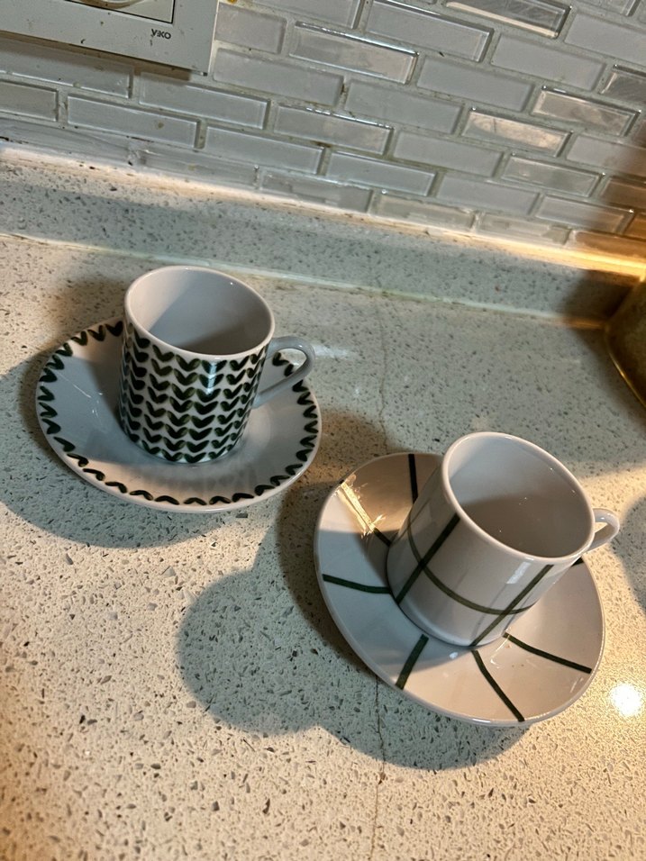 Yeşil Desenli Kahve Fincanı ve Tabağı - Görsel 4