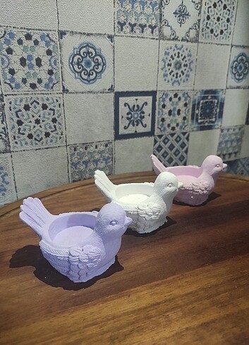 Beden ten rengi Renk Üçlü mumluk kuş