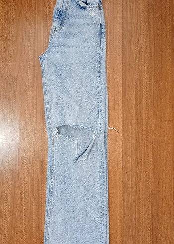 Zara Yırtıklı Kadın Denim Jean