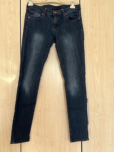 H&M marka 44 beden pantolon