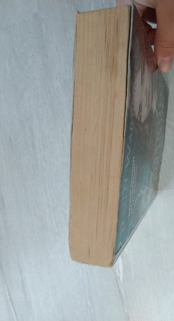 Kasabada Bir Cadı - Ruth Warburton - Görsel 4