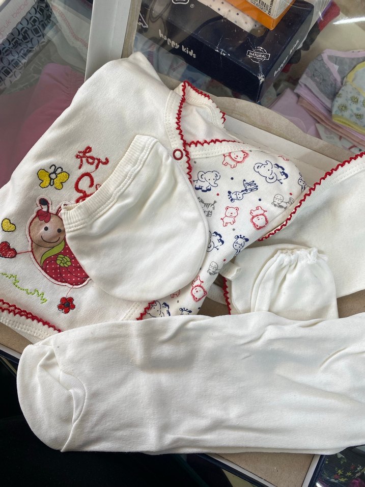 Beyaz Renkli Pamuklu Bebek Uyku Seti
5li hastane çıkışı - Görsel 2