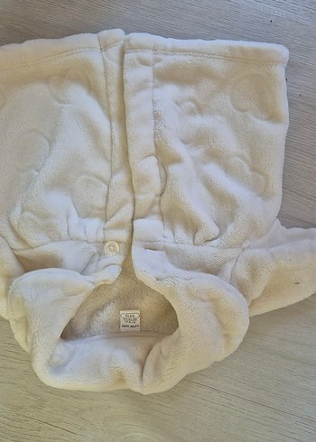 Beyaz Peluş Kapüşonlu Normal Boy Hamile Kabanı - Görsel 3