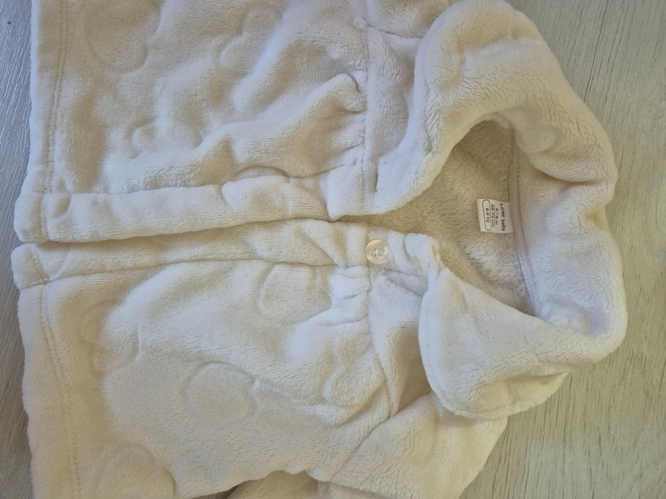 Beyaz Peluş Kapüşonlu Normal Boy Hamile Kabanı - Görsel 2