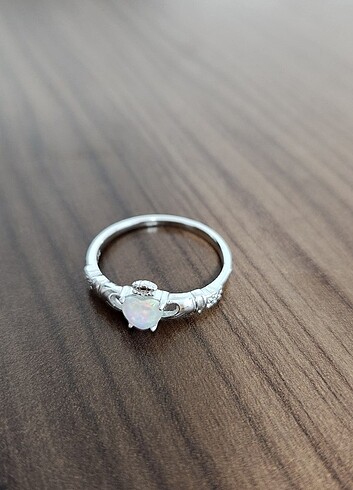 Beden 925 Ayar Gümüş ve Opal taşlı Claddagh Yüzük