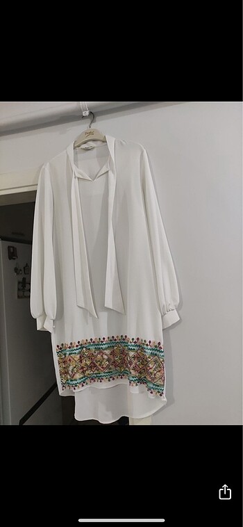 Yakası bağlamalı tunik