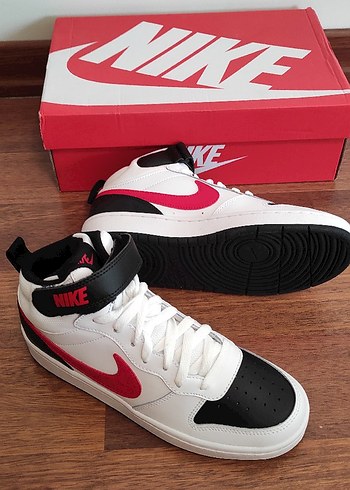 38,5 Beden beyaz Renk Nike Beyaz Kırmızı sneaker