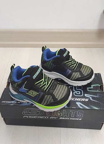20 Beden çeşitli Renk Skechers ayakkabı
