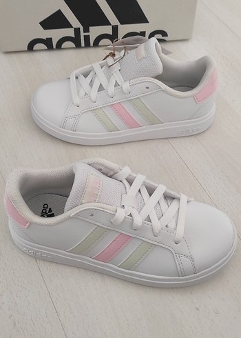 Adidas çocuk ayakkabı - Görsel 2