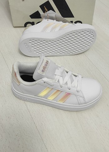 Beyaz Adidas Kız Çocuk Spor Ayakkabı - Görsel 5