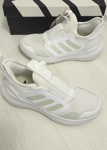 Adidas çocuk ayakkabı - Görsel 2