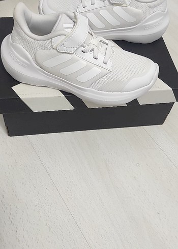 Adidas çocuk spor ayakkabı - Görsel 2