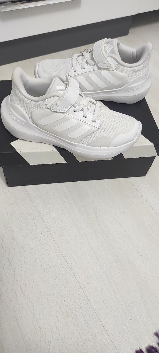 Adidas çocuk spor ayakkabı - Görsel 2