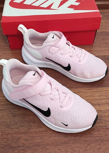 29 Beden Nike Kız Çocuk Pembe Spor Ayakkabı