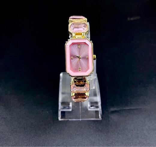 RICH CARAT PINK GOLD DIAMOND WATCH