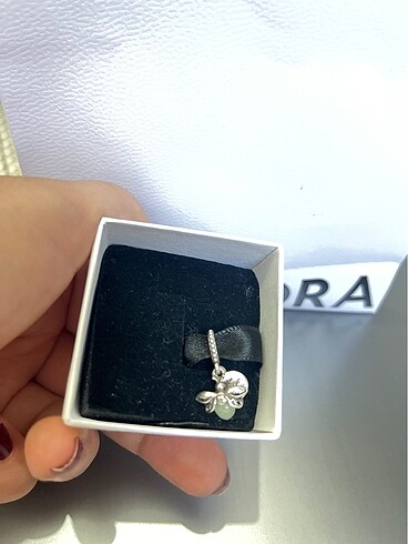 Beden Pandora charm