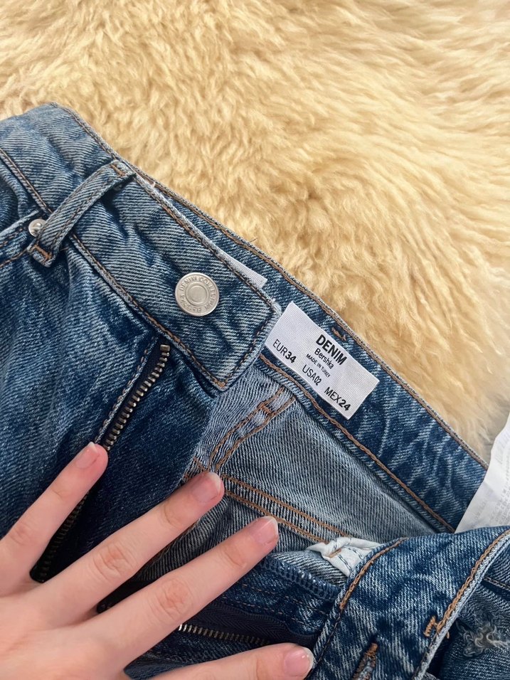 Bershka yırtık jeans - Görsel 4