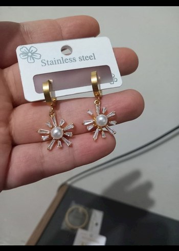 Beden altın Renk Altın Renk Mini Boncuklu Küpe