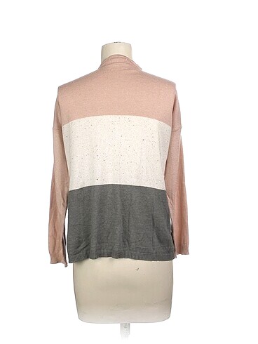 universal Beden PreLoved Hırka %70 İndirimli.