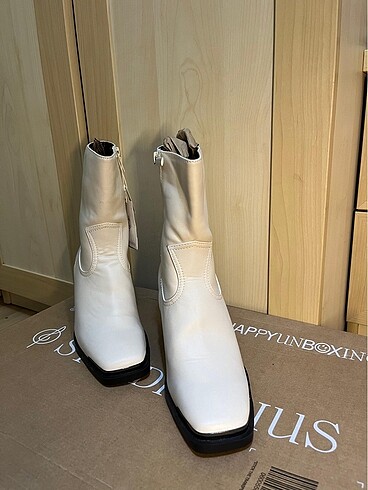 38 Beden beyaz Renk Stradivarius Beyaz Kovboy Bot - 38