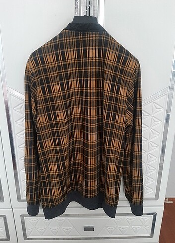 Çok giyinilmemiş temiz erkek bluz - Görsel 2