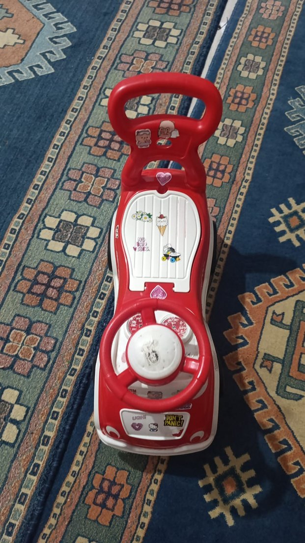Kırmızı Renkli Çocuk Oyuncak Arabası - Görsel 3