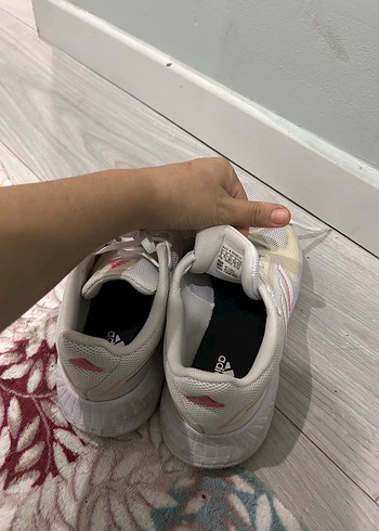 Adidas Beyaz Bağcıklı adidas Kadın Spor Ayakkabı
