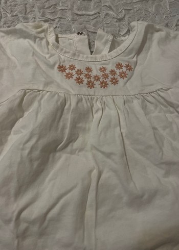 Gri Nakışlı Dantelli Kız Bebek Takımı - Görsel 3