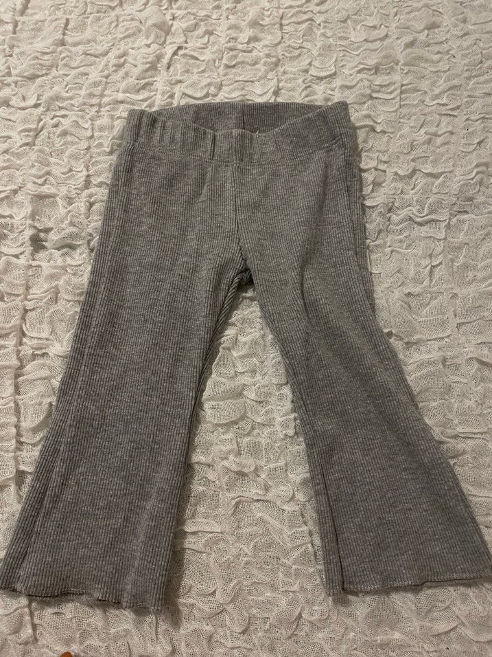 Gri Nakışlı Dantelli Kız Bebek Takımı - Görsel 2