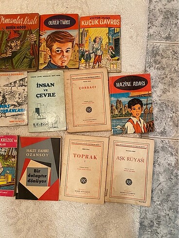 Beden Renk Eski roman kitapları 1.-2.-3. Baskı orijinal kitaplar 1940-1989