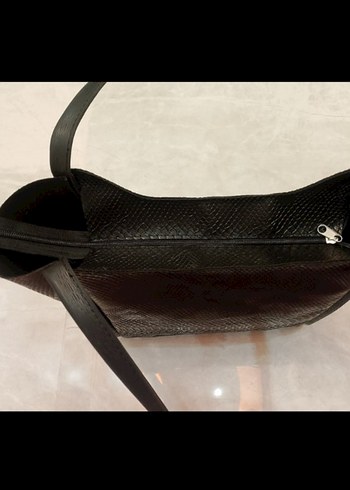 Siyah Deri Yılan Desenli Kadın Çanta - Görsel 3