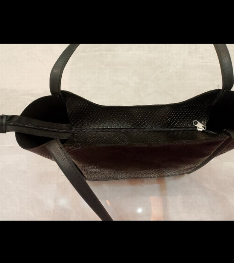 Siyah Deri Yılan Desenli Kadın Çanta - Görsel 3