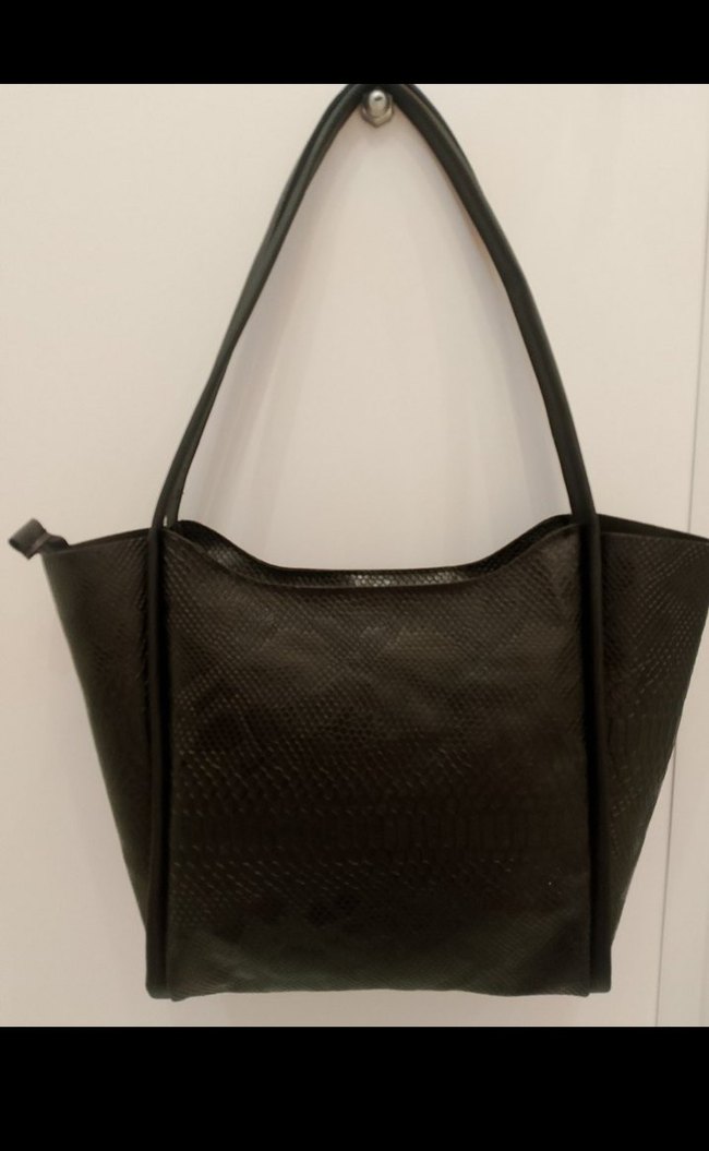 Siyah Deri Yılan Desenli Kadın Çanta - Görsel 4