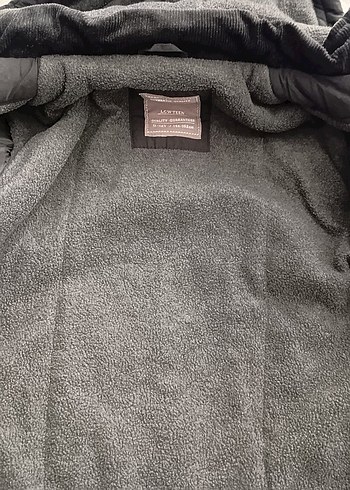 Erkek Çocuk Siyah Düğmeli Kaban - Görsel 15