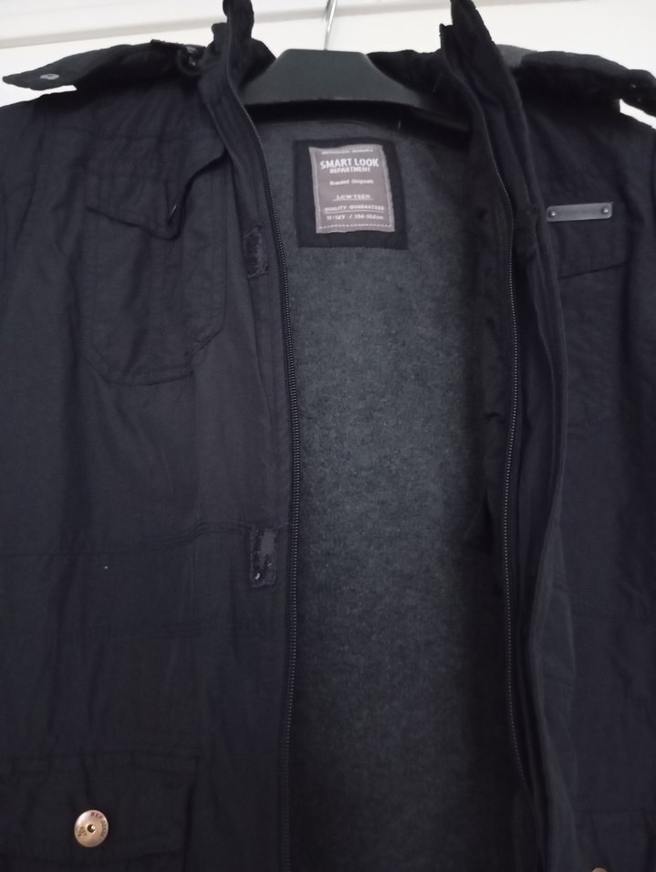 Erkek Çocuk Siyah Düğmeli Kaban - Görsel 4