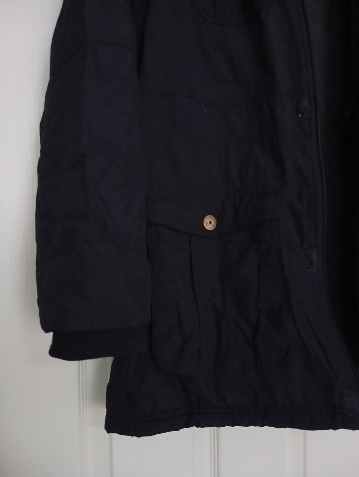 Erkek Çocuk Siyah Düğmeli Kaban - Görsel 5