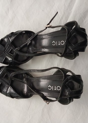 Kadın Siyah Gotik Topuklu Ayakkabı - Görsel 6