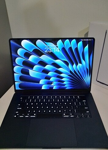 APPLE MACBOOK M2 CHIP 15.3 INCH 